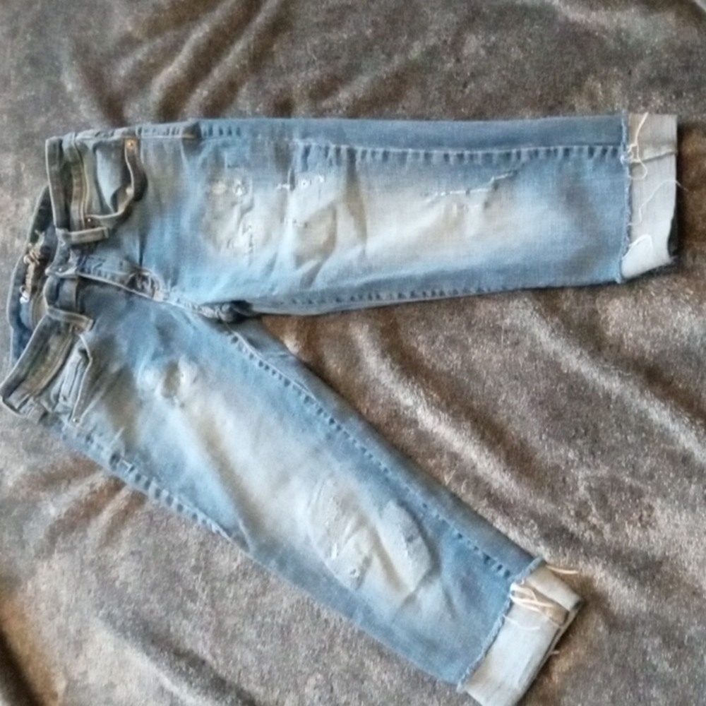 Universal Thread distressed crop jeans